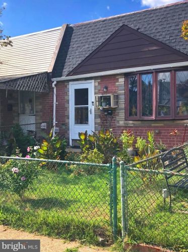 140 Chadwick Ave, Boothwyn, PA 19061-4309