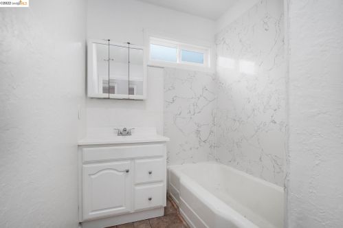 49 Manville Ave, West Pittsburg CA  94565-5843 exterior