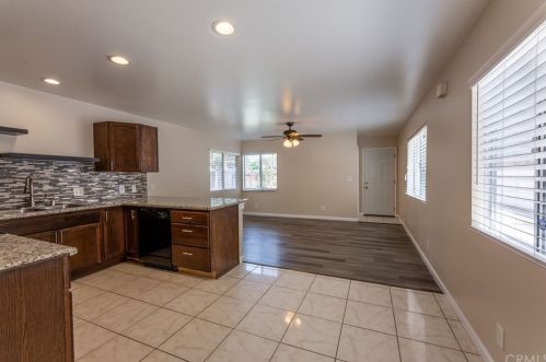 610 Almond Ave, Long Beach CA  90802-1746 exterior