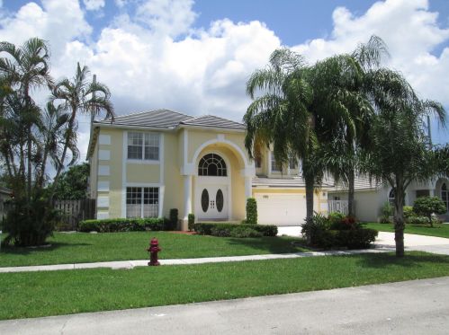 3879 Jonathans Way, Boynton Beach FL  33436-8524 exterior