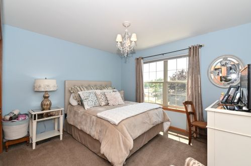 715 Apple Orchard Dr, Waterford WI  53185-2895 exterior