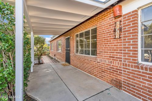 6582 12th St, Tucson, AZ 85710-1009