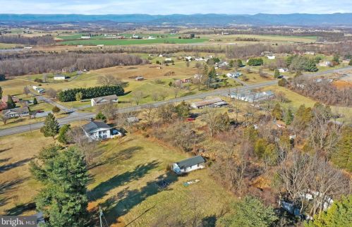 13070 Old Valley Pike, Edinburg VA  22824-3144 exterior