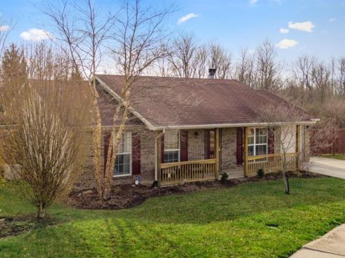 251 Holly Ln, Paris, KY 40361-8105