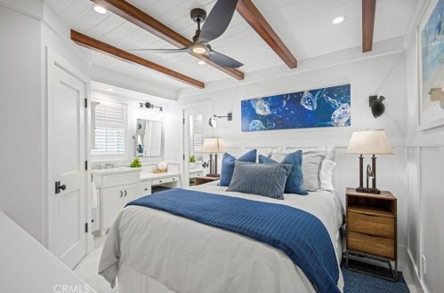 104 Onyx Ave, Newport Beach CA  92662-1208 exterior
