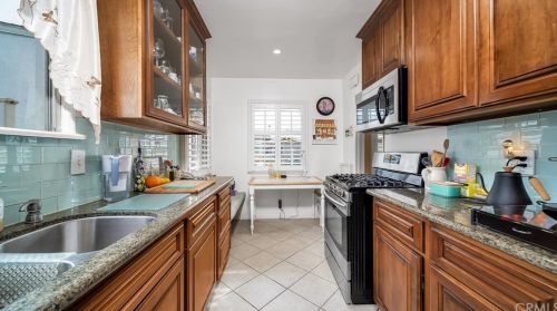 5519 133 St, Hawthorne CA  90250-5921 exterior