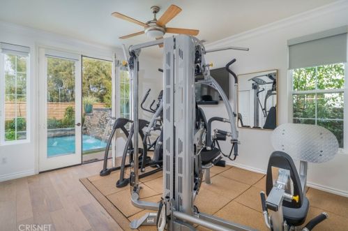 26173 Lone Rock Ct, Santa Clarita CA  91381-0647 exterior