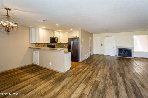 1118 Abrego Dr, Green Valley AZ  85614-3635 exterior