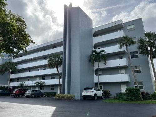 6699 2nd Ave, Boca Raton, FL 33487-3048