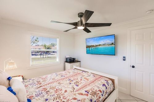 529 100th Ave, Naples FL  34108-2235 exterior