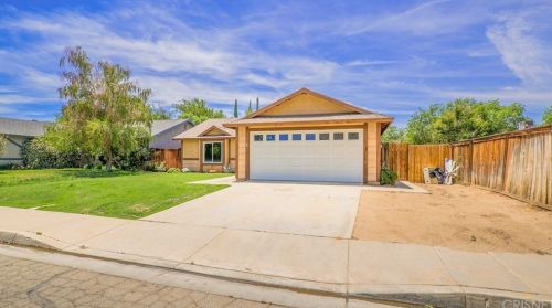 44149 Fenhold St, Lancaster, CA 93535-4407