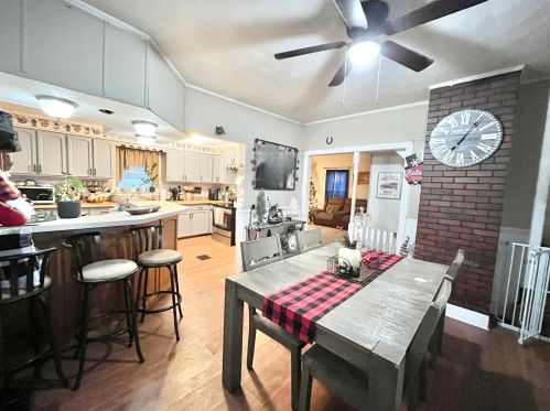 208 Burgess St, Mount Vernon, OH 43050-2516