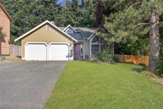 12315 205th Avenue Ct, Sumner WA  98391-9344 exterior