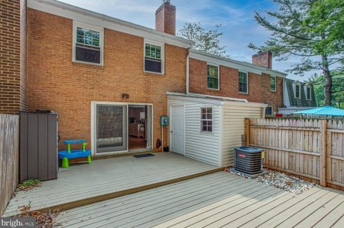 7607 Tiverton Dr, Springfield VA  22152-2019 exterior