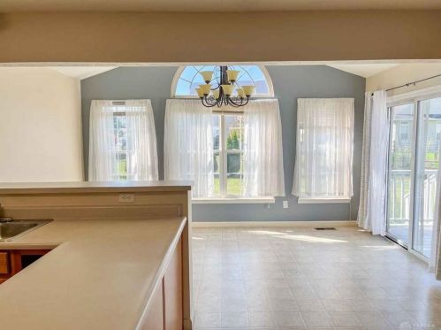 115 Springhouse Dr, Englewood OH  45322-8795 exterior