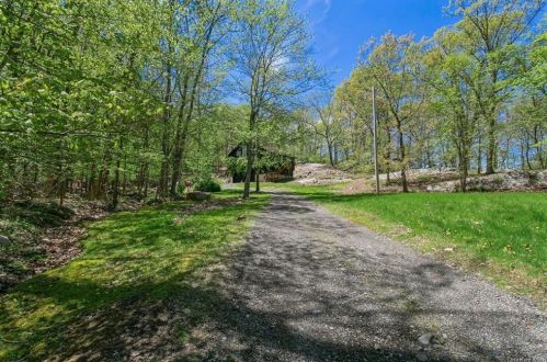 297 Bramertown Rd, Tuxedo Park NY  10987-3011 exterior