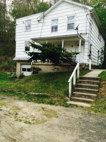 135 Kensico Ave, Valhalla, NY 10595-1920
