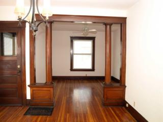 1204 Oak St, Syracuse NY  13203-1026 exterior