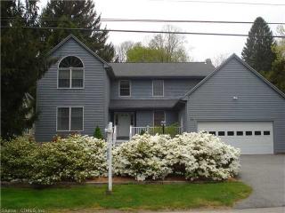 11 Grove Ave, Groton, CT 06340-3505