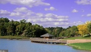 2308 Whitetail Ct, Herndon VA  20191-3018 exterior