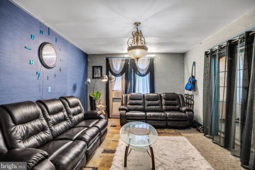 600 Broad St, West Deptford NJ  08096-1607 exterior