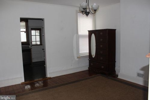 4564 Fleming St, Philadelphia, PA 19128-4719