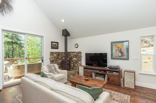 6466 Coe Ct, Michigan Bluff CA  95631-9663 exterior