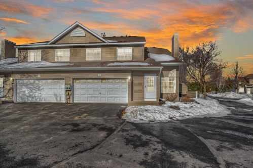 7281 Savanna Ct, Lino Lakes, MN 55014-1198