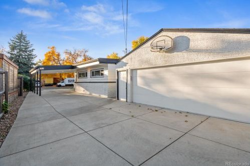 1570 Chase St, Denver CO 80232-7219 exterior