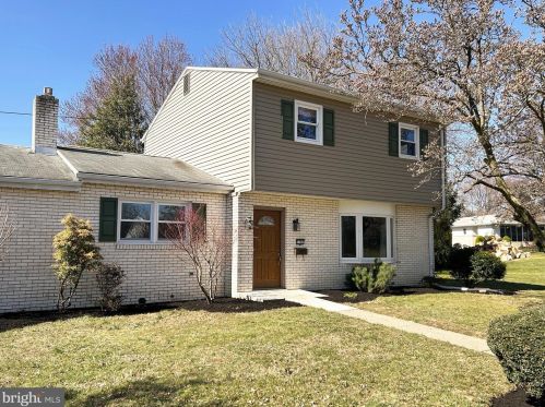 1302 Apple Dr, Navy Sup Dpt, PA 17055-3927