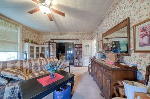 725 10th Ave, Whitaker PA  15120-1922 exterior