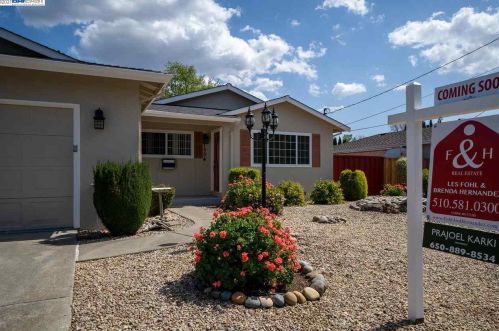 1554 Claycord Ave, Concord CA  94521-2214 exterior