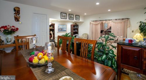 13 Drewes Ct, Lawrence Township NJ  08648-2633 exterior