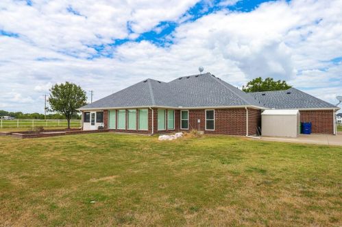 2850 Howard Rd, Waxahachie, TX 75165-9451
