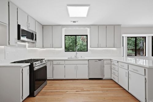 1161 Vista Verde Rd, Ukiah, CA 95482-7500