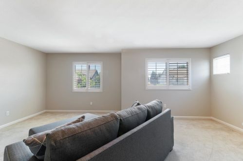 4533 Visions Dr, Turlock CA  95382-8332 exterior