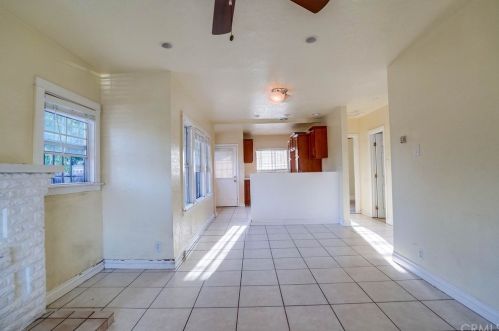 1117 Loma Vis Dr, Long Beach CA 90813-2806 exterior