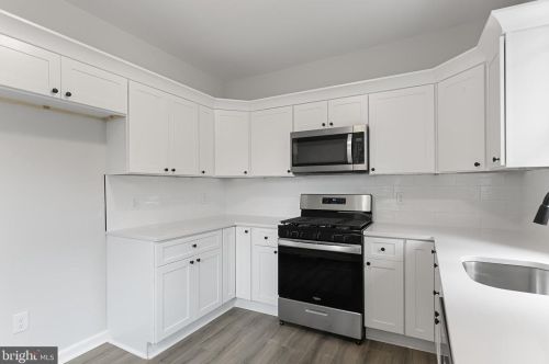 209 Poplar Ave, Camden NJ  08109-1841 exterior