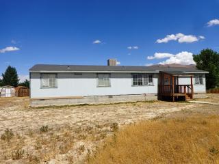 6205 Ardis Dr, Winnemucca, NV 89445-4750