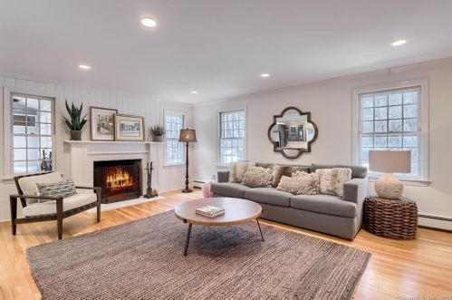10 Hessian Dr, Ridgefield, CT 06877-2417