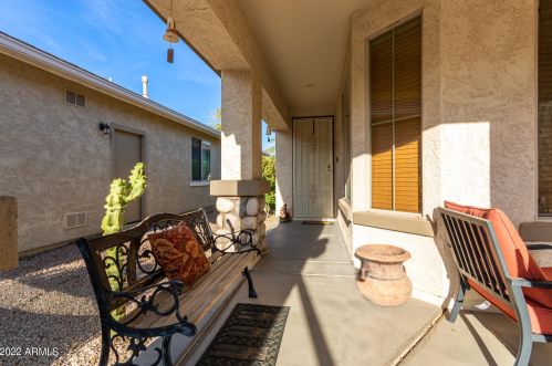 660 Twin Peaks Pkwy, San Tan Valley AZ  85143-5829 exterior