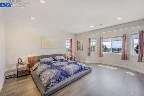 24494 Leona Dr, Hayward CA  94542-1010 exterior