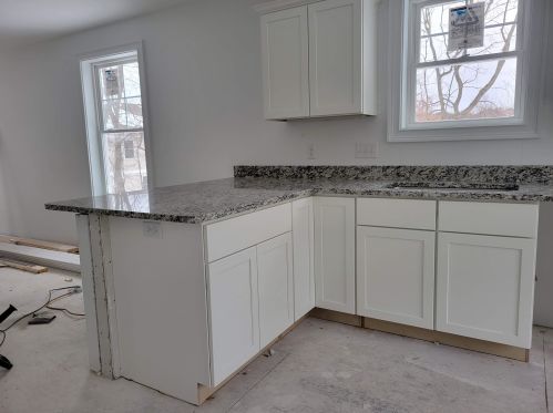 20 Dumaine Ave, Nashua NH  03063-1033 exterior