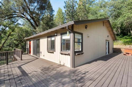 19113 Cherry Creek Rd, Grass Valley CA  95949-9031 exterior