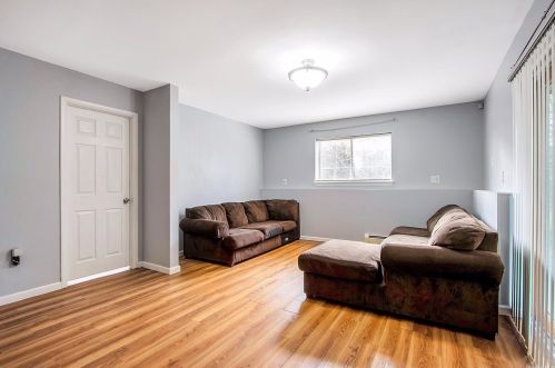 106 Rolling Meadows Rd, Middletown NY  10940-2606 exterior