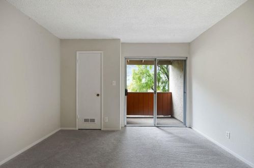 1199 Oddstad Blvd, Pacifica CA  94044-3850 exterior