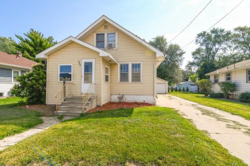 546 Henry St, Green Bay, WI 54302-1841