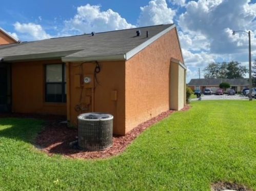 32 Silver Swan Ct, Kissimmee, FL 34743-3801