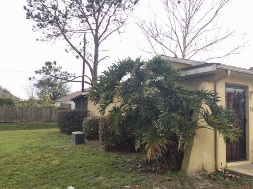 21 Las Palmas Way, Kissimmee FL 34743-0043 exterior