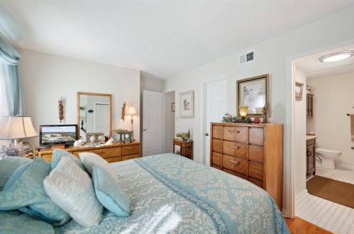 7044 Clubview Dr, Bridgeville PA  15017-1097 exterior